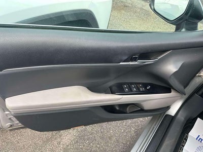 2019 Toyota Camry Hybrid LE