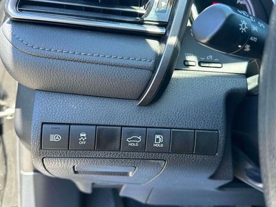 2023 Toyota Camry Hybrid LE