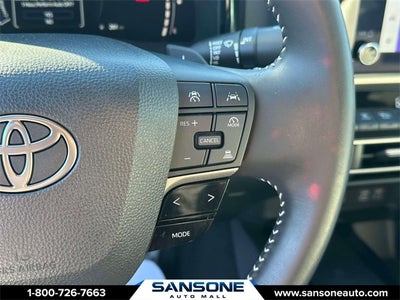 2025 Toyota Camry SE