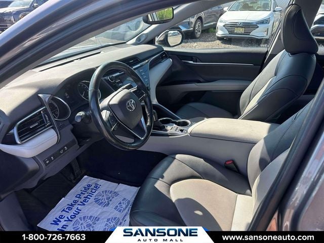 2020 Toyota Camry Hybrid XLE