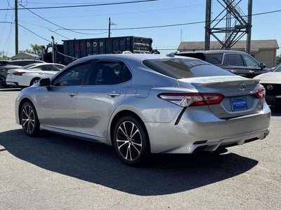 2020 Toyota Camry SE