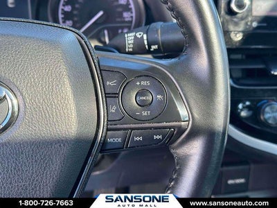 2022 Toyota Camry Hybrid SE