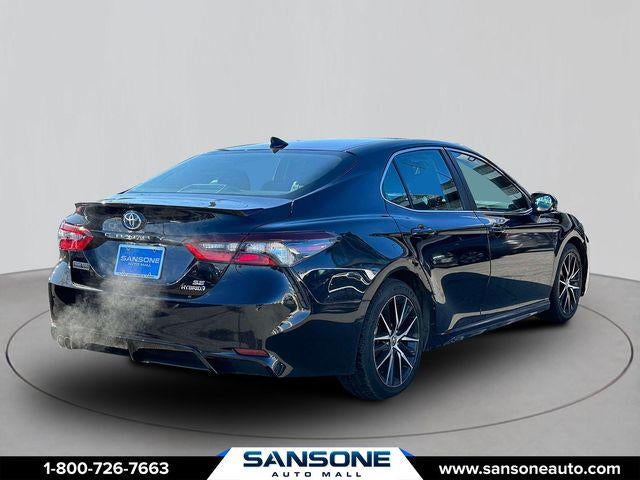 2022 Toyota Camry Hybrid SE