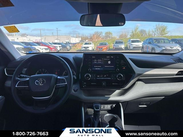 2022 Toyota Highlander LE