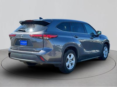 2022 Toyota Highlander LE