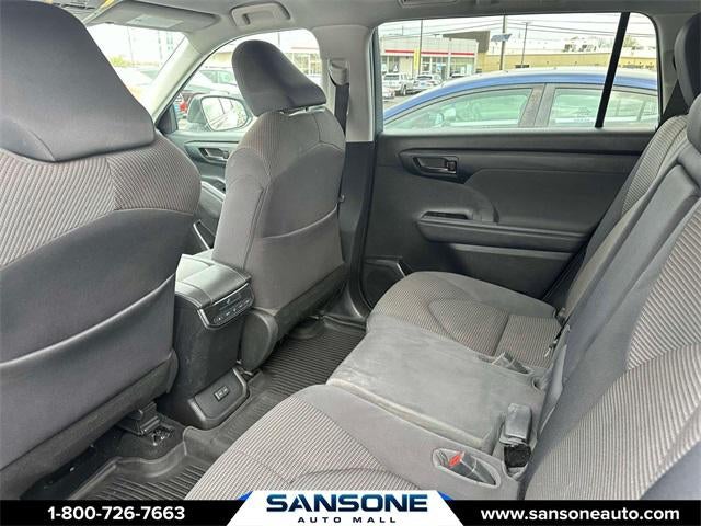 2022 Toyota Highlander LE