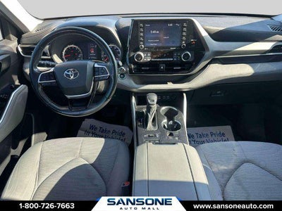 2022 Toyota Highlander LE