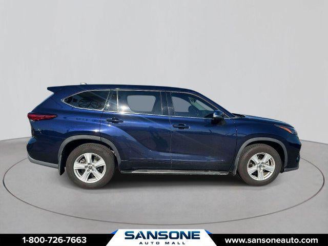 2022 Toyota Highlander LE