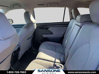 2022 Toyota Highlander LE