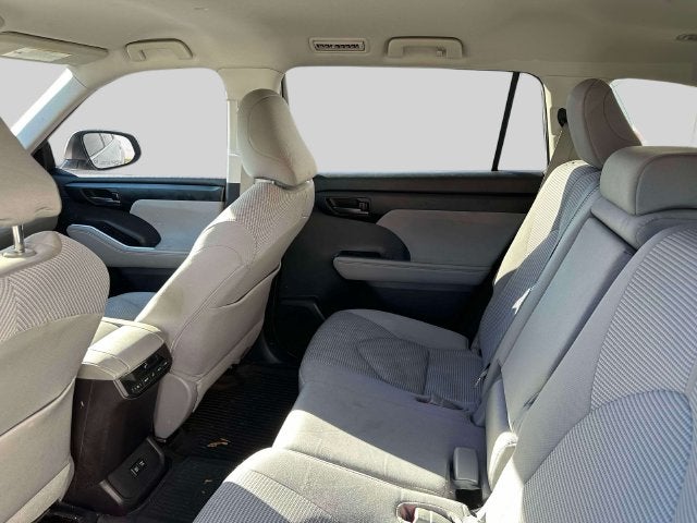 2021 Toyota Highlander LE