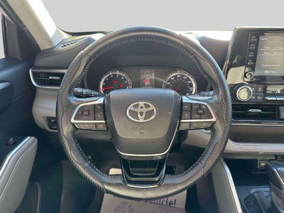 2021 Toyota Highlander LE