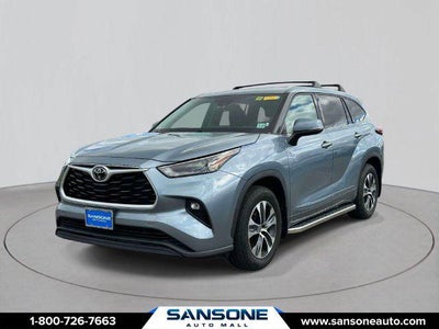 2022 Toyota Highlander LE