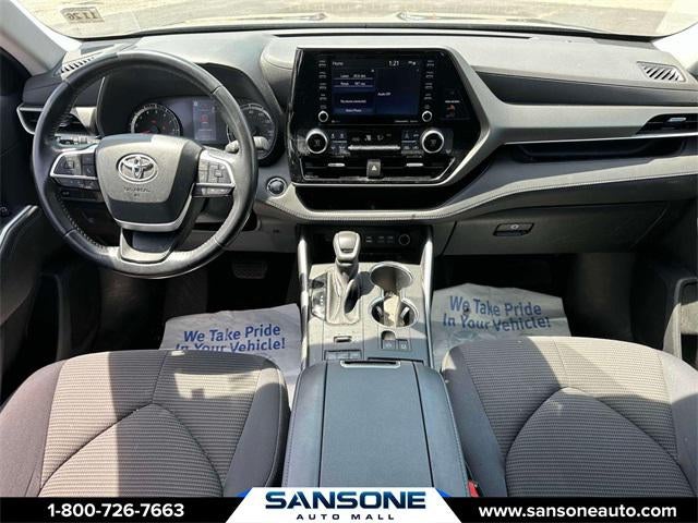 2022 Toyota Highlander LE