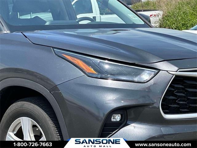 2022 Toyota Highlander LE