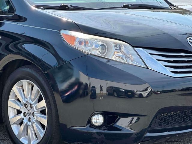 2016 Toyota Sienna XLE 7 Passenger