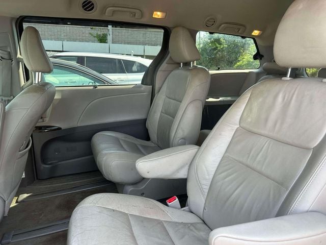 2016 Toyota Sienna XLE 7 Passenger