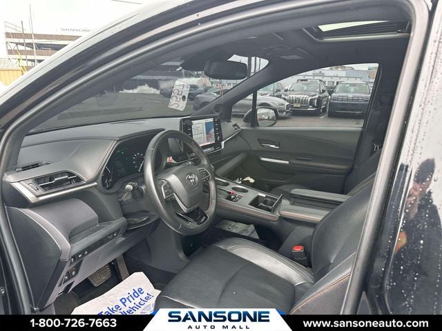 2022 Toyota Sienna XSE 7 Passenger