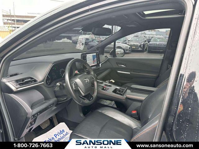 2022 Toyota Sienna XSE 7 Passenger