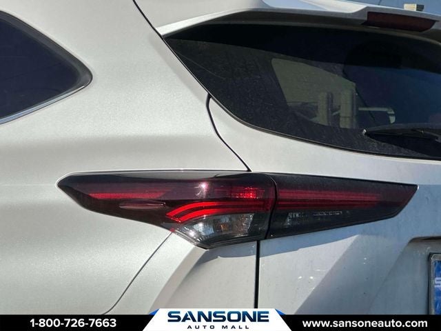2025 Toyota Highlander Hybrid Platinum