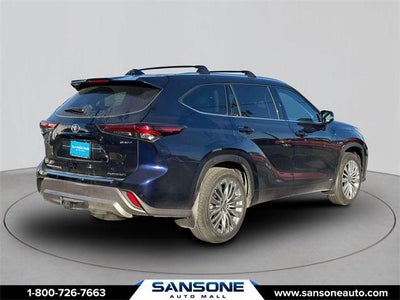 2025 Toyota Highlander Hybrid Platinum