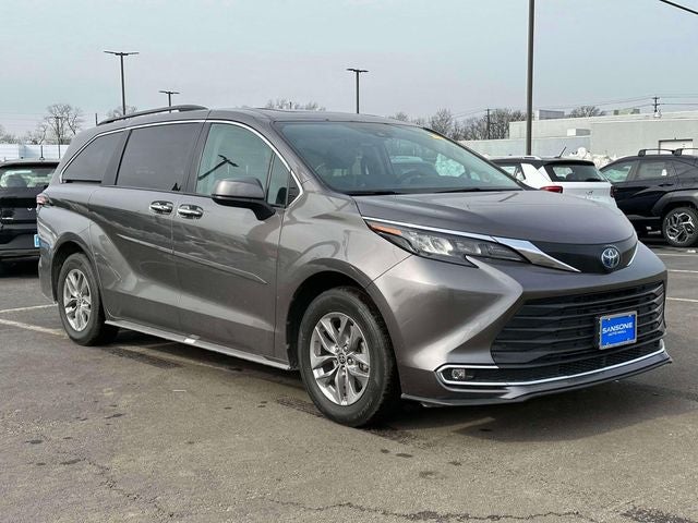 2024 Toyota Sienna XLE