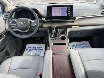 2024 Toyota Sienna XLE