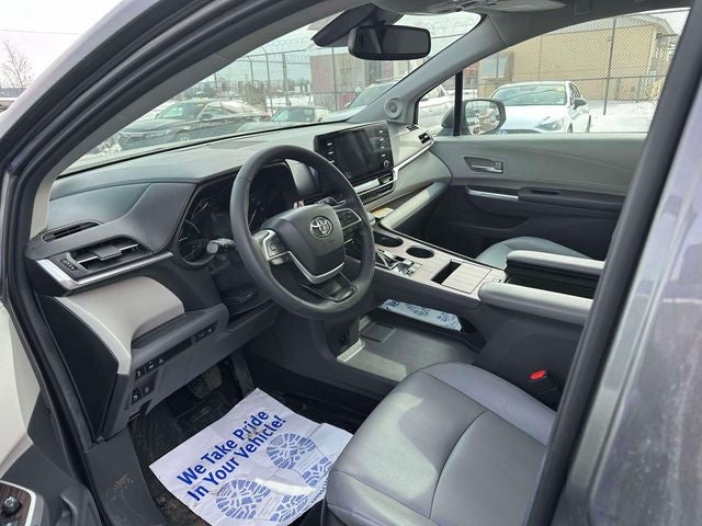 2024 Toyota Sienna XLE
