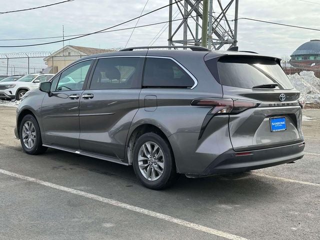 2024 Toyota Sienna XLE