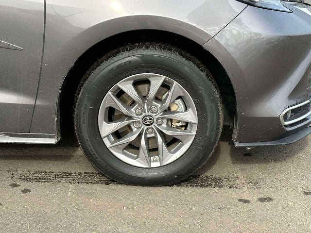 2024 Toyota Sienna XLE
