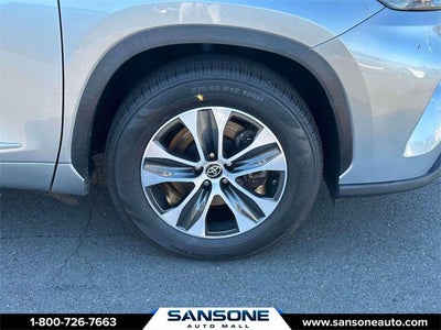 2023 Toyota Highlander Hybrid XLE