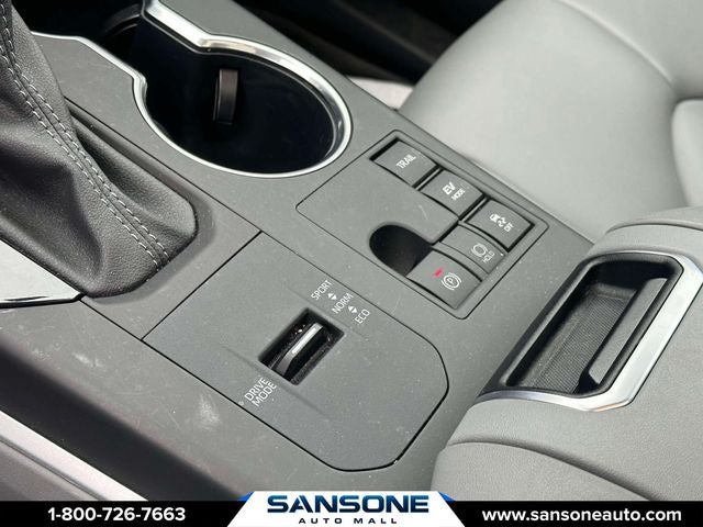 2024 Toyota Highlander Hybrid XLE