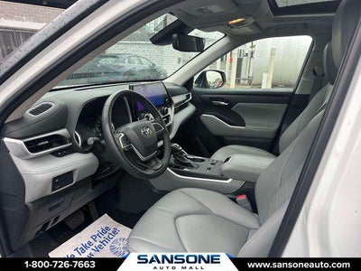 2024 Toyota Highlander Hybrid XLE