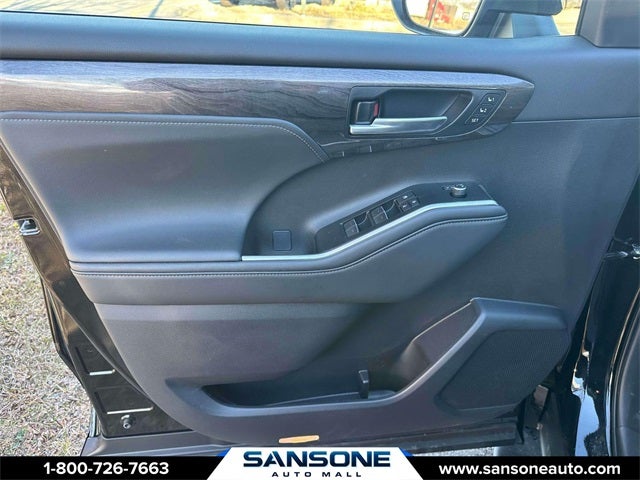 2026 Toyota Highlander Platinum