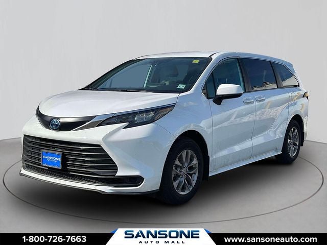 2025 Toyota Sienna LE 8 Passenger