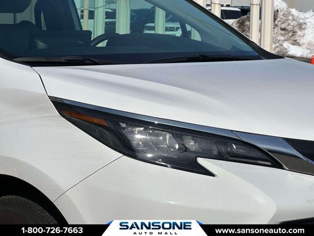 2025 Toyota Sienna LE 8 Passenger