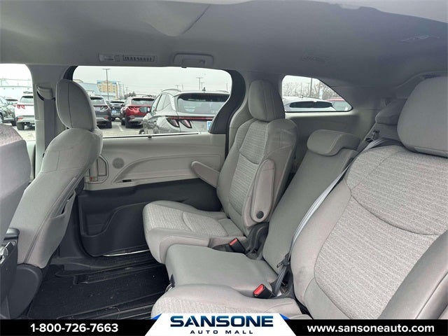 2021 Toyota Sienna LE 8 Passenger
