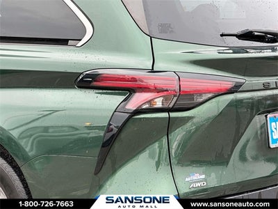 2021 Toyota Sienna LE 8 Passenger