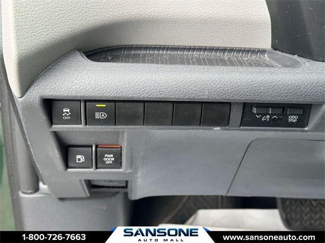 2021 Toyota Sienna LE 8 Passenger