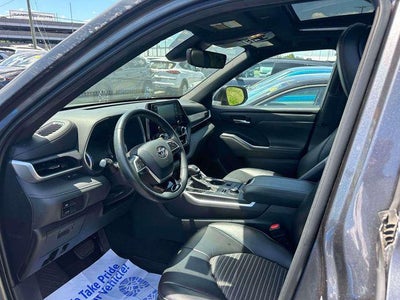 2022 Toyota Highlander XSE
