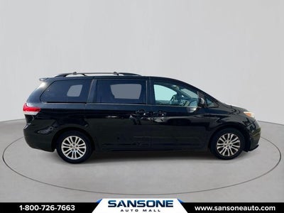 2014 Toyota Sienna XLE 8 Passenger