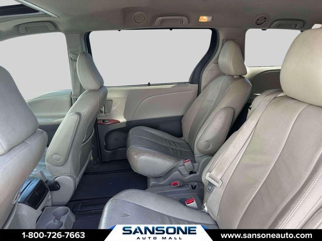 2014 Toyota Sienna XLE 8 Passenger