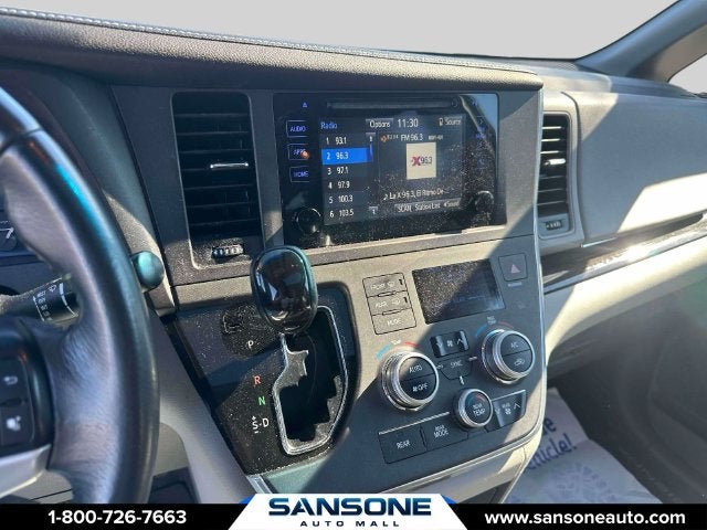2017 Toyota Sienna XLE 8 Passenger