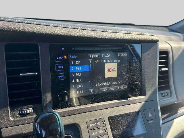 2017 Toyota Sienna XLE 8 Passenger