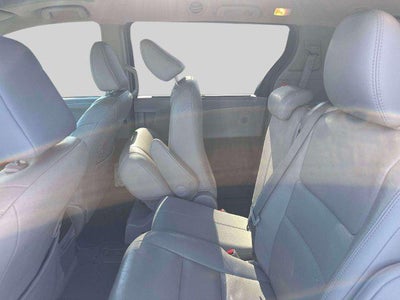 2017 Toyota Sienna XLE 8 Passenger