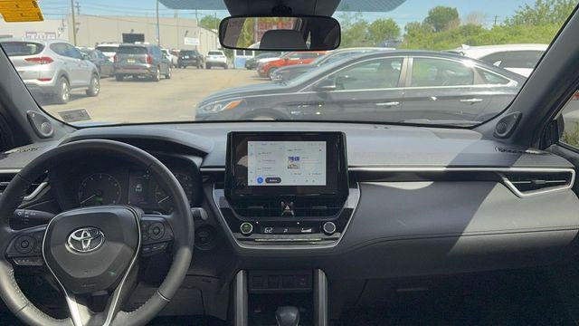2025 Toyota Corolla Cross Hybrid SE