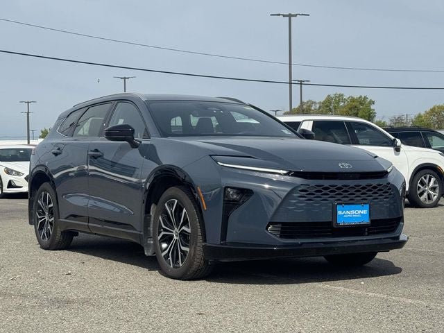 2025 Toyota Crown Signia XLE