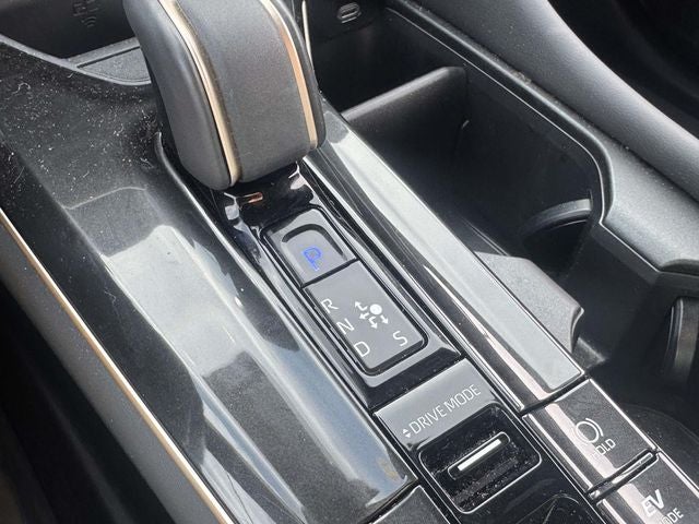 2025 Toyota Crown Signia XLE