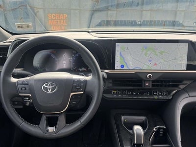 2025 Toyota Crown Signia XLE