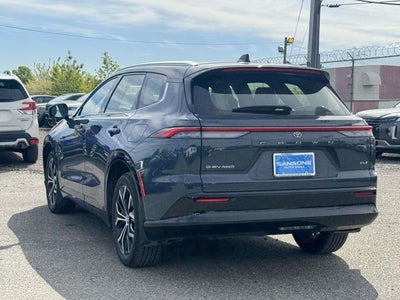 2025 Toyota Crown Signia XLE