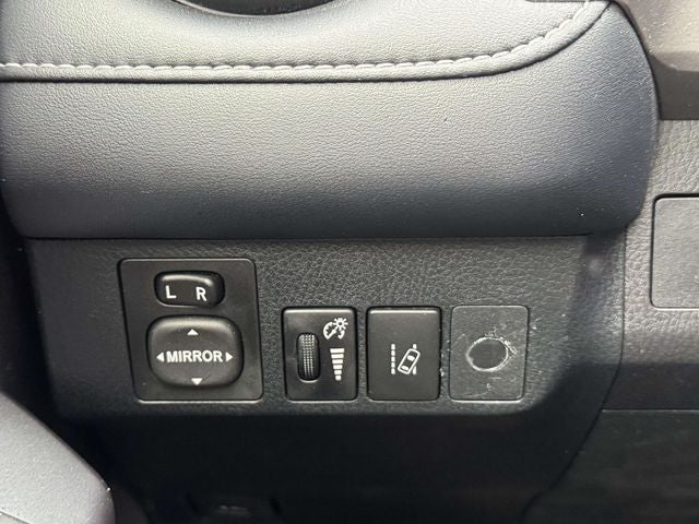 2017 Toyota RAV4 Hybrid XLE